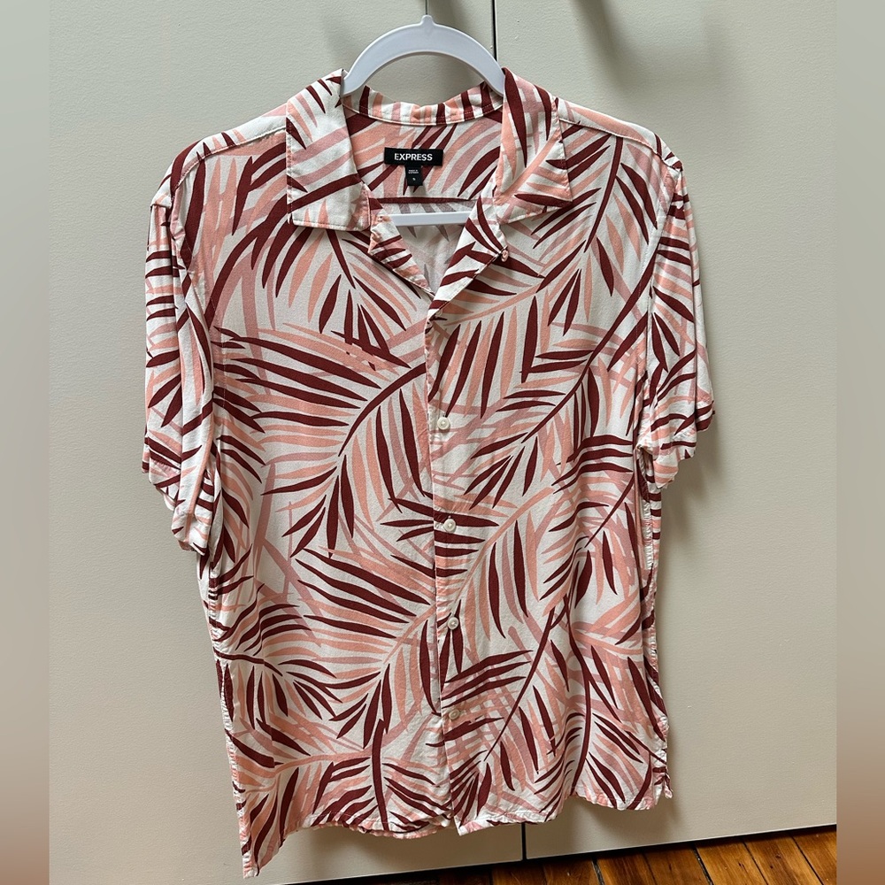 Express Men’s Short Sleeve Shirt